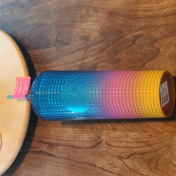 Starbucks cup 2023 pride - Picture 3 of 3